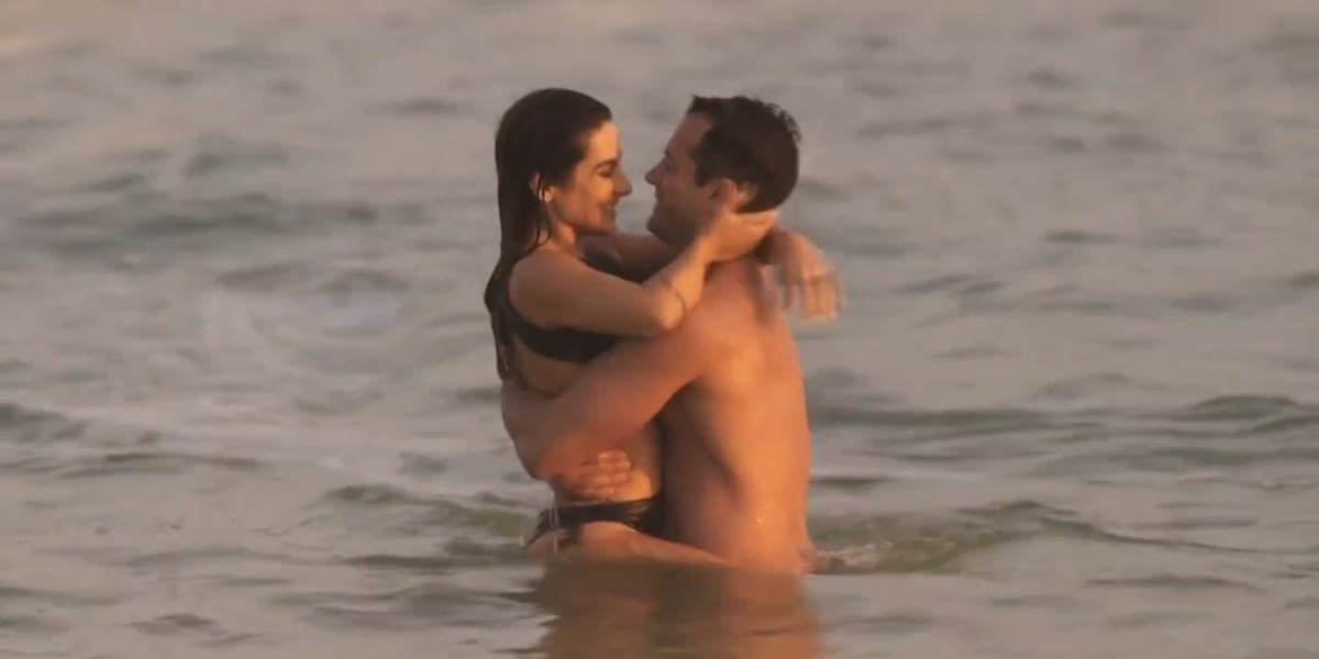 Apolo e Tamara aproveitam dia de folga na praia (Foto: Reprodução)