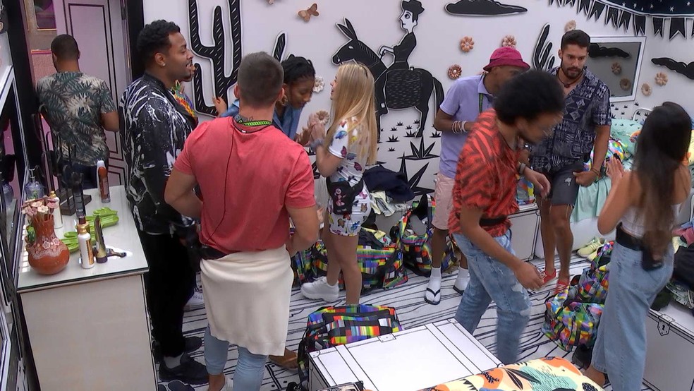Juliette pede para dormir no Quarto Cordel e Arcrebiano aplaude: 'Fica' — Foto: TV Globo