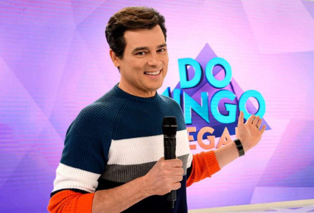Celso Portiolli no comando do Domingo Legal no SBT (Foto reprodução) 