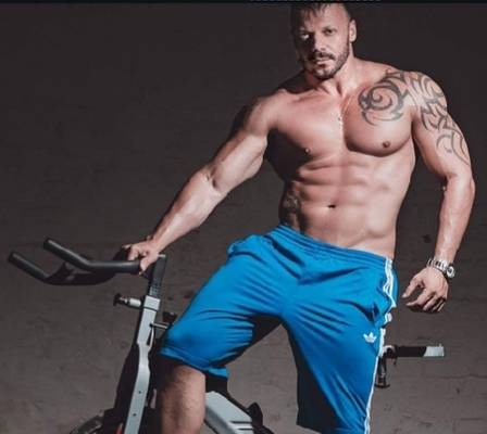 Ex-bbb apareceu diferente após 17 anos do programa (Foto: Reprodução)