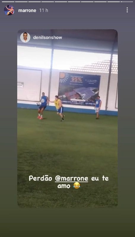 Denílson durante jogo com Marrone, da dupla com Bruno (Foto: Reprodução/ Instagram)