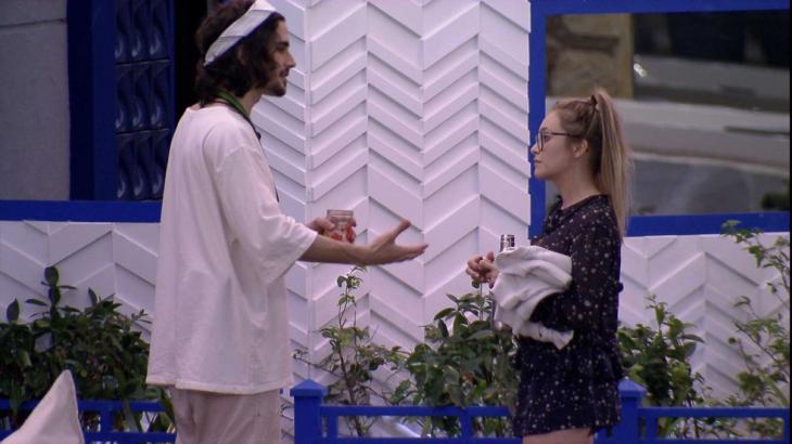 No BBB, Carla resolveu desabafar com Fiuk e recebeu conselhos do ator (Foto: Reprodução/ Globo)