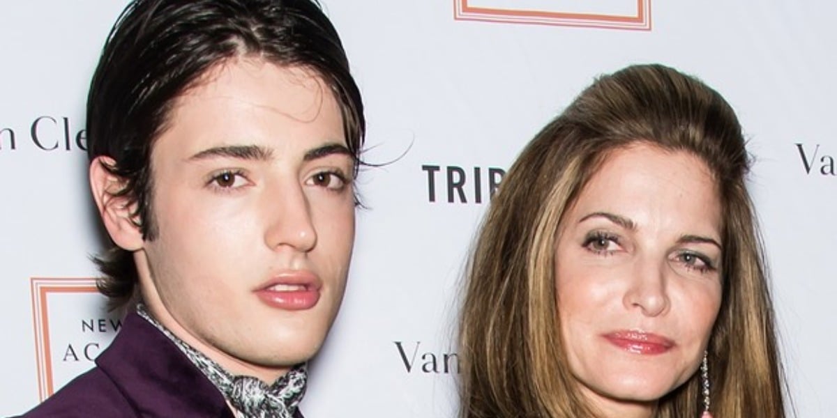 Harry Brant com a mãe (Foto: Getty Images)