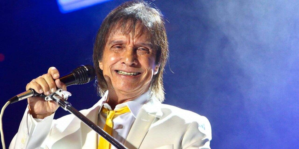 Roberto Carlos em show (Foto: Reprodução)