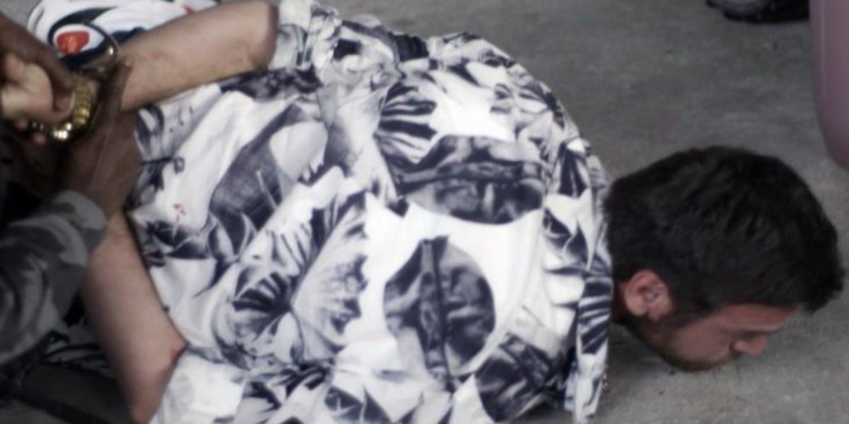 Rubinho é baleado e preso em A Força do Querer (Foto: Reprodução)