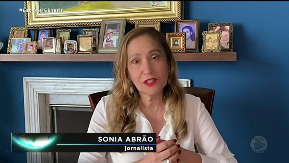 Sonia Abrão em especial sobre "Gênesis" (Foto: Reprodução/Record)