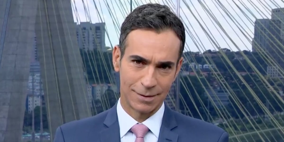 César Tralli ao vivo na última terça-feira, 23 (Reprodução)