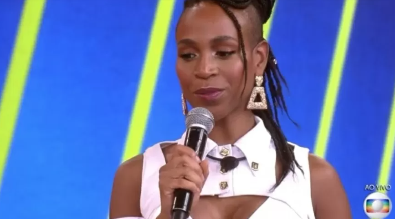 BBB 21: Karol Conka conversa com Tiago
