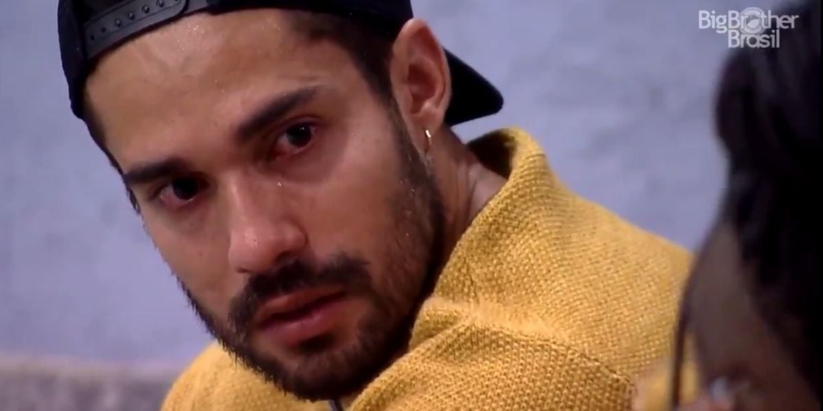 Arcrebiano chorou ao conversar com Karol Conká BBB21 (Foto: Reprodução / Globo)