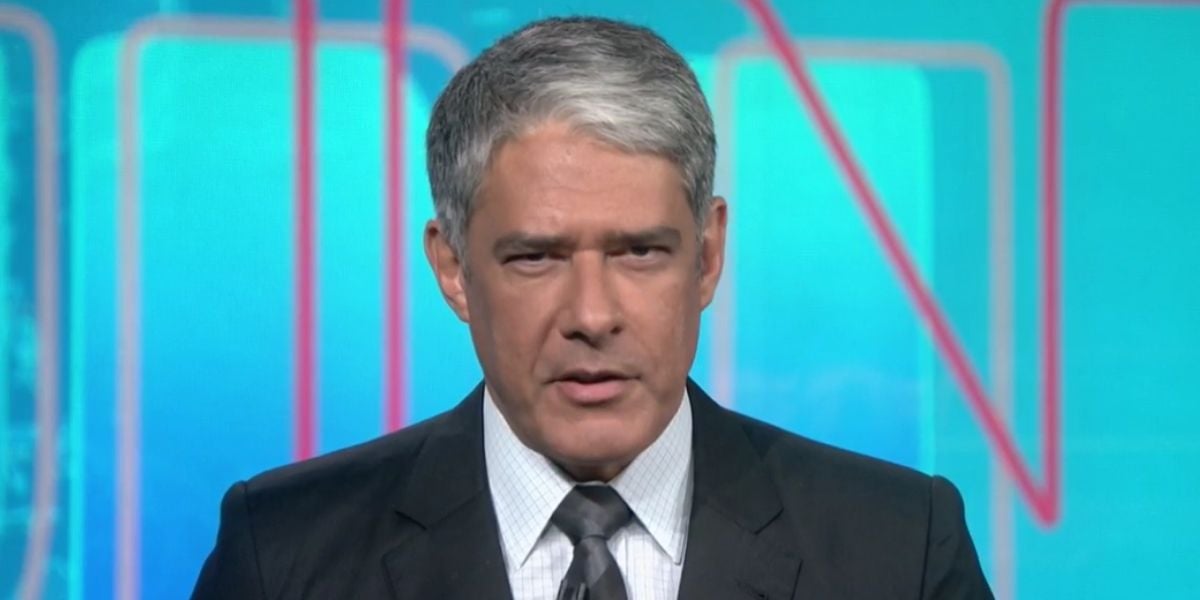 William Bonner durante o Jornal Nacional (Foto: Reprodução / Globo)