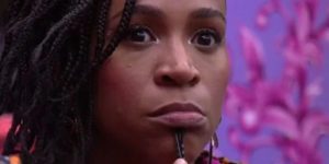 Karol Conká tenta se defender após alta rejeição no BBB21 (Foto: Reprodução)