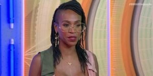 Karol Conká falou que está louca e que atitudes dentro do BBB21 não foi estratégia de jogo (Foto: Reprodução)