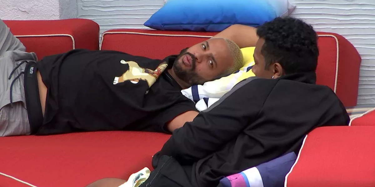 Projota em conversa com Nego Di (Foto: Reprodução)