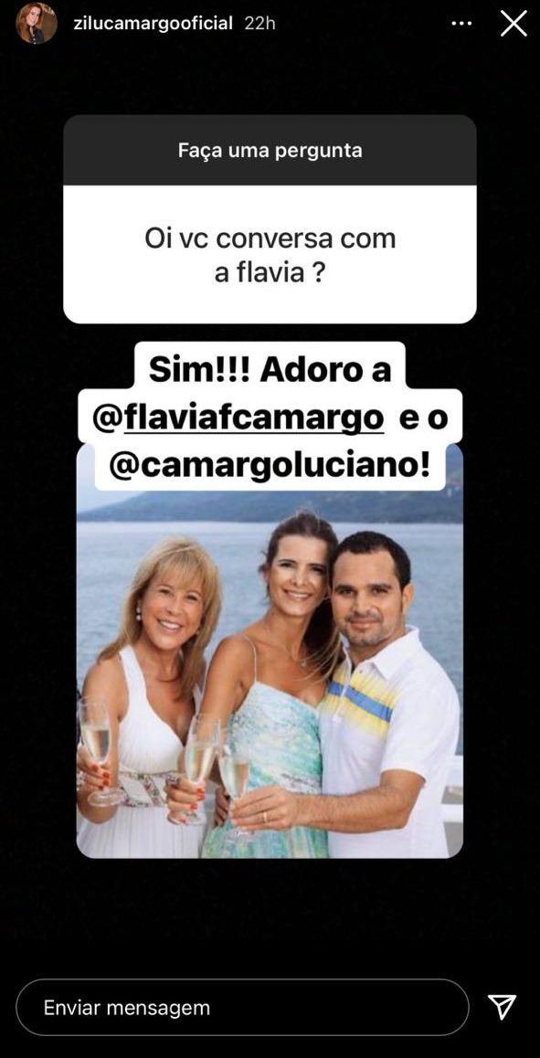 Zilu aparece ao lado de Flávia Camargo e Luciano Camargo (Foto: Reprodução / Instagram)