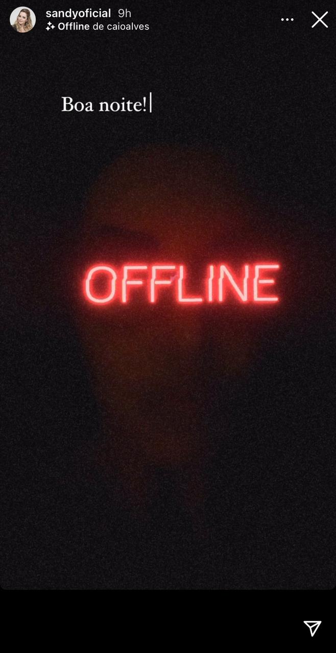 Sandy aparece Offline e deseja boa noite (Foto: Reprodução / Instagram)