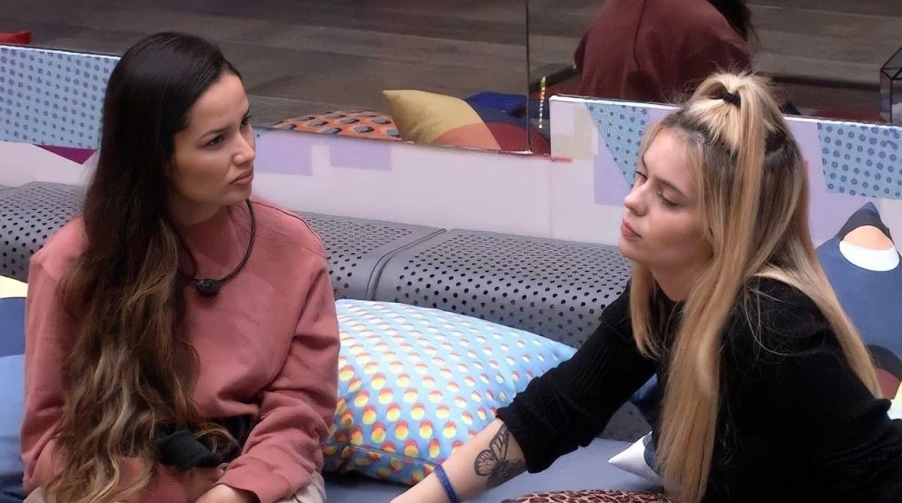Juliette e Viih Tube no BBB21 (Reprodução)