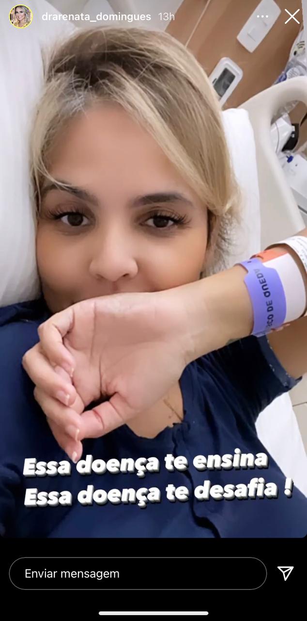 Renata Domingues, esposa de Carlos Alberto, no hospital (Foto: Reprodução / Instagram)
