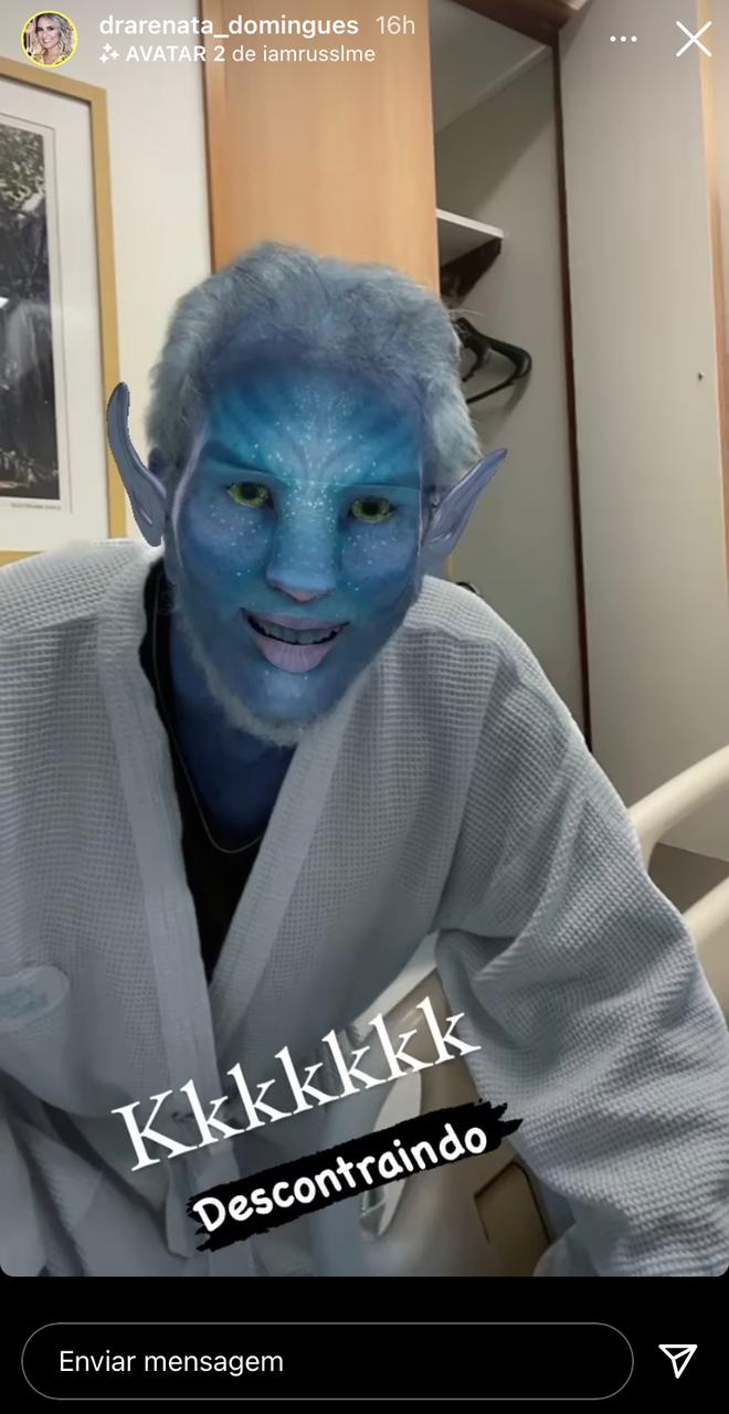 Carlos Alberto surgiu com a cara azul no hospital (Foto: Reprodução / Instagram)