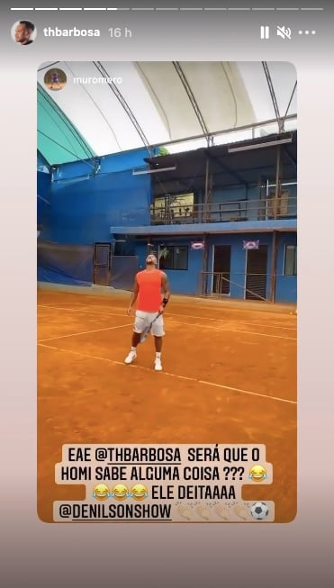 Thiaguinho curte momento com amigos (Reprodução)