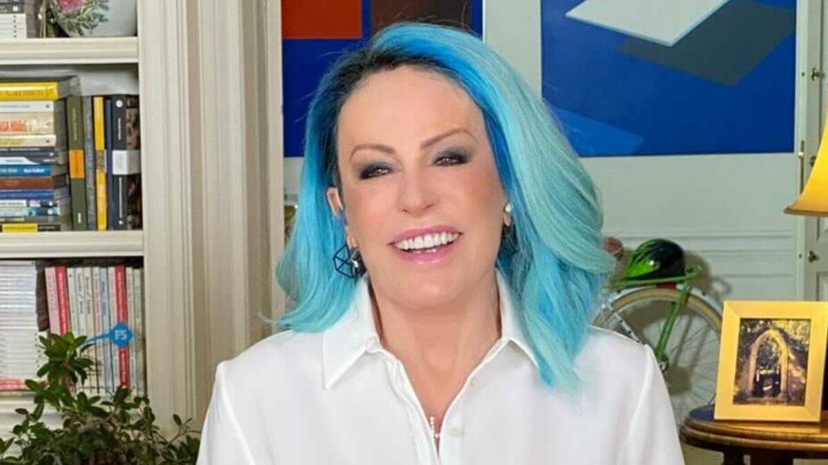 http://tvfoco.uai.com.br/wp-content/uploads/2015/05/Daniela-Mercury.jpg