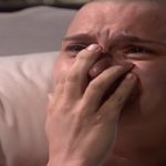 Camila descobre que fará nova quimioterapia em Laços de Família (Foto: Reprodução/Globo)