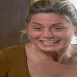 Helena vibra com êxito em plano de Laços de Família (Foto: Reprodução/Globo)