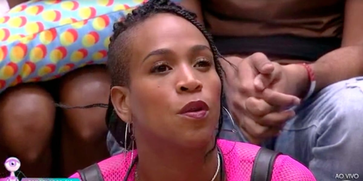 Karol Conká paga de santinha após saída do BBB21 (Foto: Reprodução)