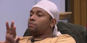Nego Di estraga felicidade de Camilla de Lucas no BBB21 (Foto: Reprodução)