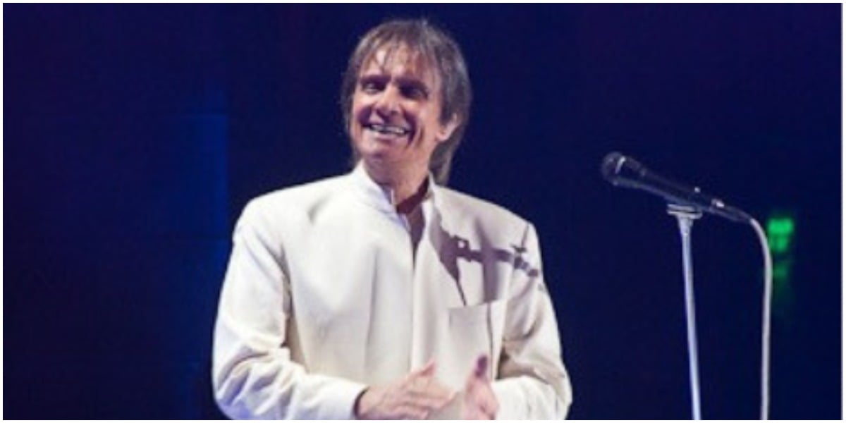 Roberto Carlos expõe canção de álbum em espanhol ao público (Foto: Reprodução)