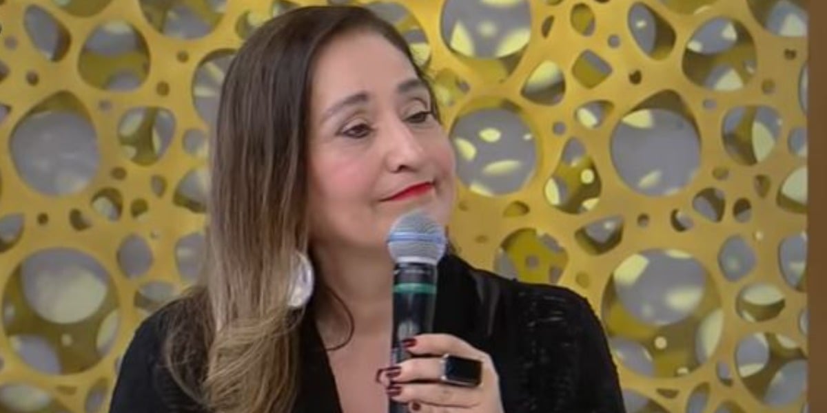 Sonia Abrão é apresentadora do programa "A Tarde é Sua" (Foto: Reprodução / RedeTV!