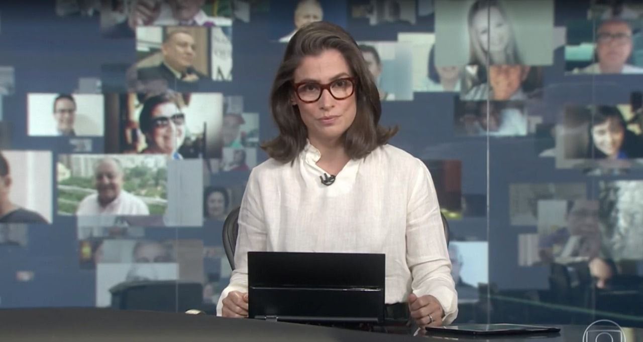 Renata Vasconcellos fez apelo ao vivo no Jornal Nacional ao falar do número alto de mortes causados pelo Coronavírus (Foto: Reprodução)