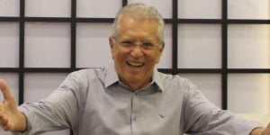 Carlos Alberto de Nóbrega, do SBT, receberá alta em breve (Foto: Divulgação)