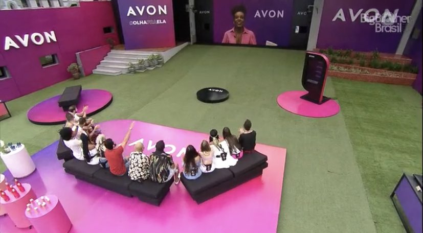 Brothers durante ação com Thelma Assis no BBB21 (Foto: Reprodução)