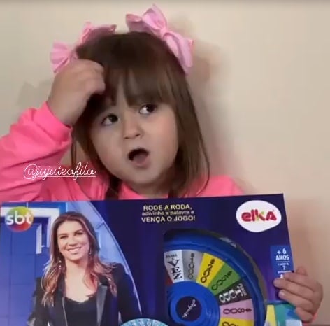 Juju Teofilo recebeu presente de Rebeca Abravanel (Foto: Reprodução)