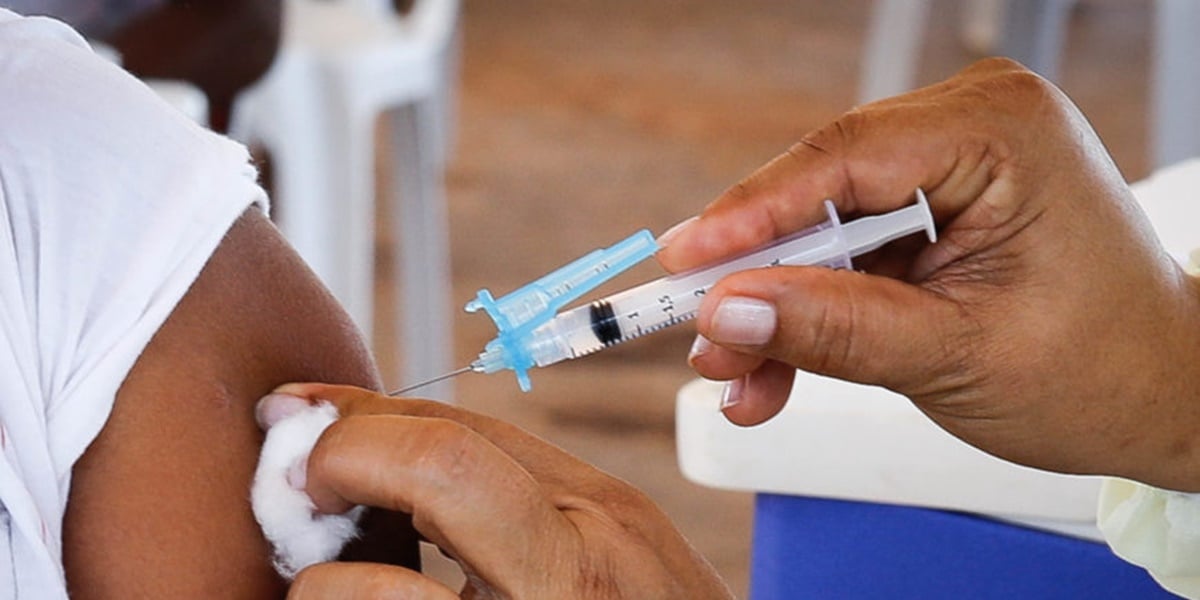 Vacinação só deverá ser concluída em um melhor cenário no próximo ano (Foto: Reprodução)