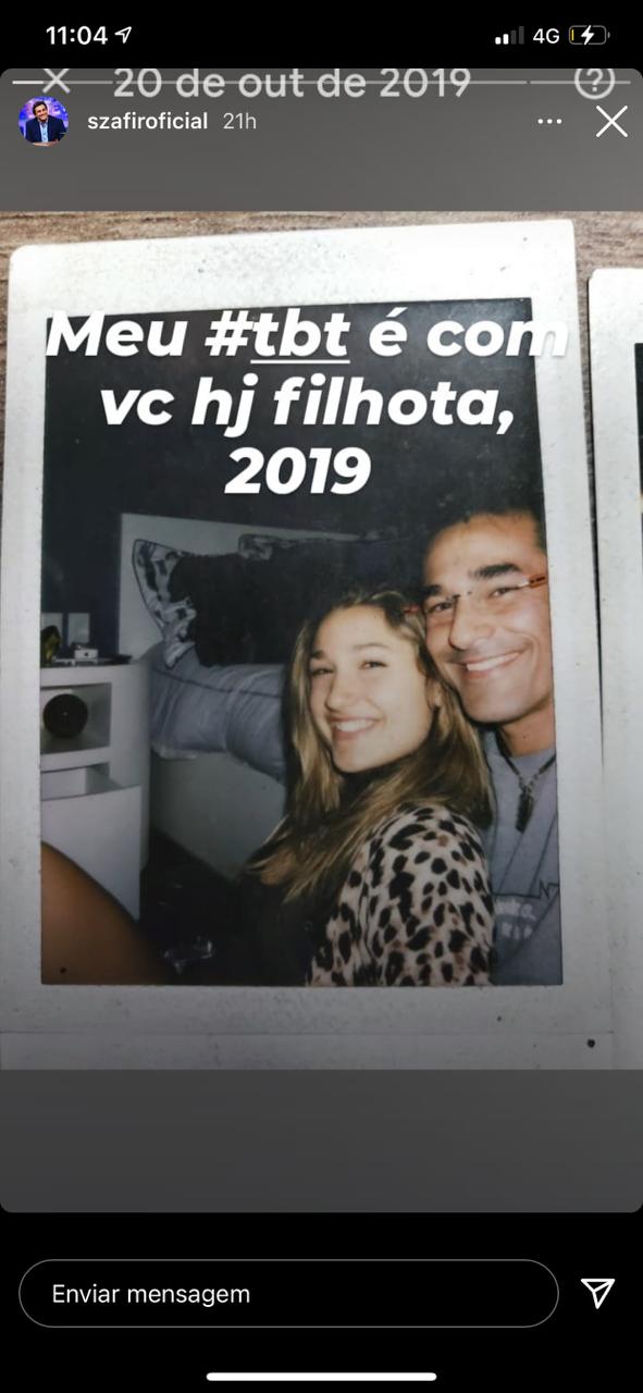 Luciano Szafir surge agarrado com Sasha em foto antiga (Reprodução) 