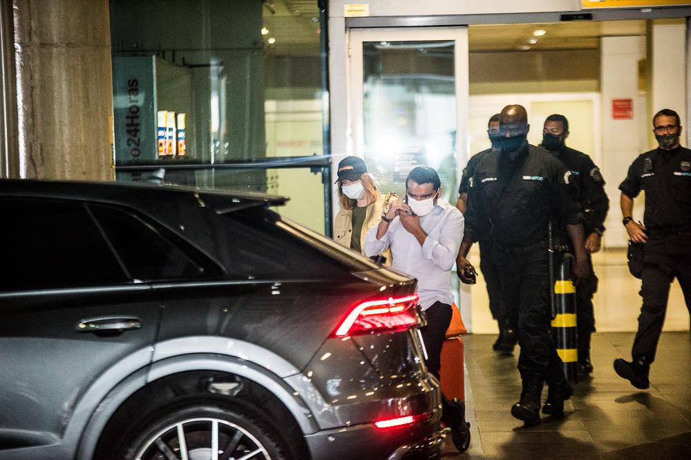 Flagra em aeroporto (Foto: AgNews)