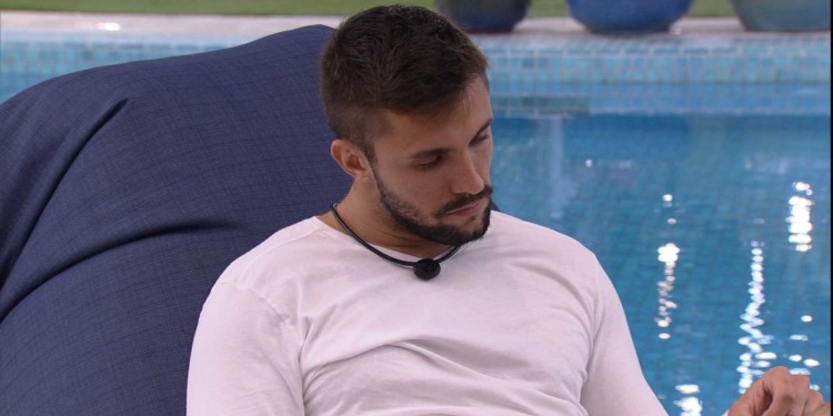 Arthur esnoba Carla no Jogo da Discórdia no BBB21 (Foto: Reprodução)
