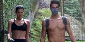 Bruna Marquezine e Enzo Celulari na Pedra da Gávez (Foto: Dilson Silva/AgNews)