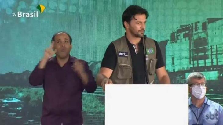 Fábio Faria, genro de Silvio Santos, em discurso (Foto: Reprodução/SBT)