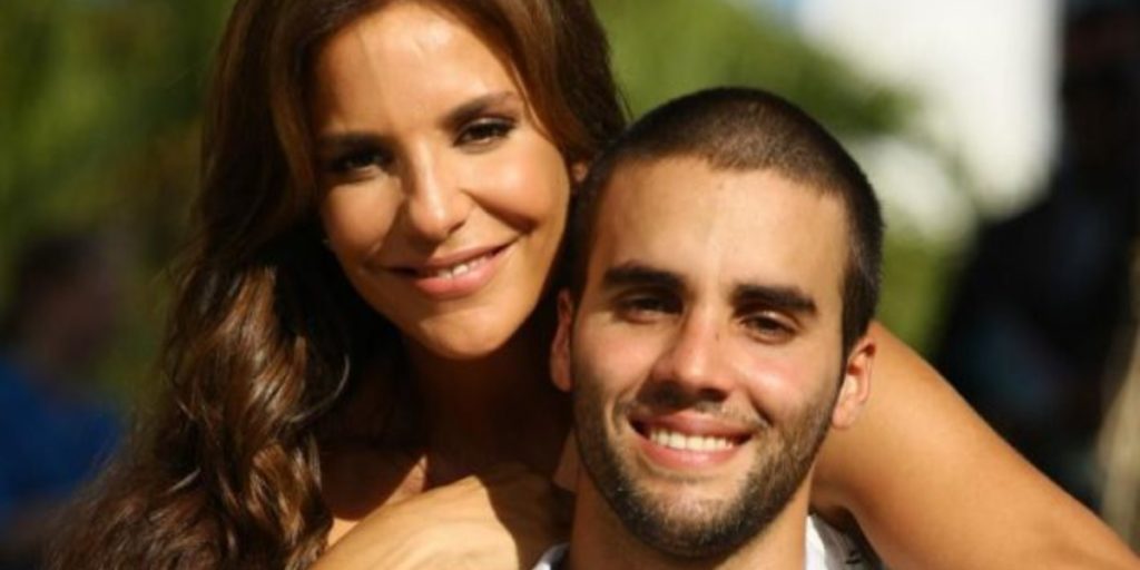 http://tvfoco.uai.com.br/wp-content/uploads/2015/05/Daniela-Mercury.jpg