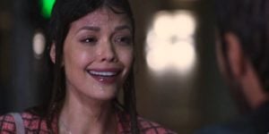 Kyra (Vitória Strada) logo de cara em Salve-se Quem Puder será pedida em casamento (Foto: Reprodução/Globo)