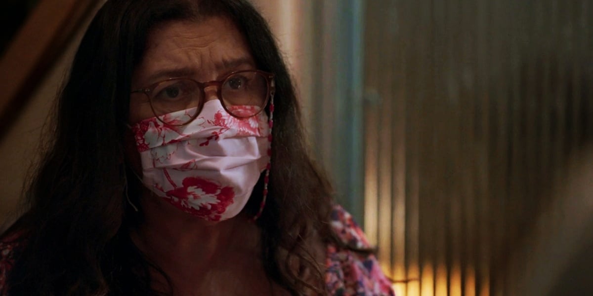 Lurdes (Regina Casé) de Amor de Mãe fica em cativeiro desesperador 