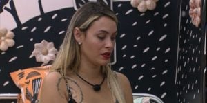 Sarah massacra Carla Diaz no BBB21 (Foto: Reprodução)