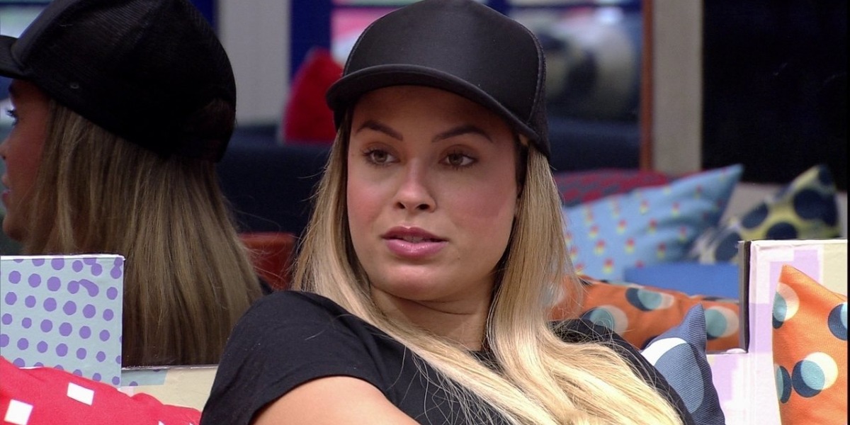 Sarah defende Arthur no BBB21 (Foto: Reprodução)