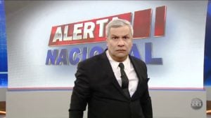 Sikêra Jr voltou a dar o que falar após entrada surpreendente no Alerta Nacional, programa da RedeTV (Foto: Divulgação)