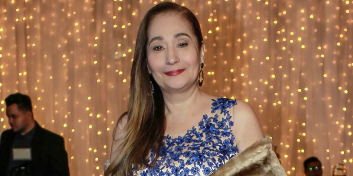 Sonia Abrão apresenta o programa "A Tarde é Sua" (Foto: AgNews)