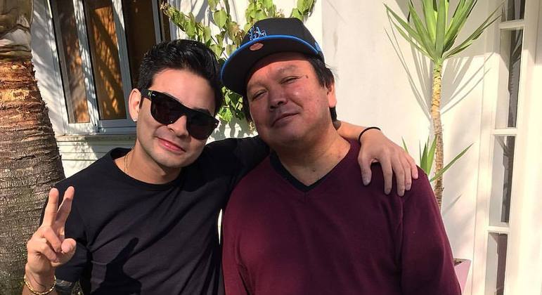 Yudi Tamashiro e o pai (Foto: Reprodução)