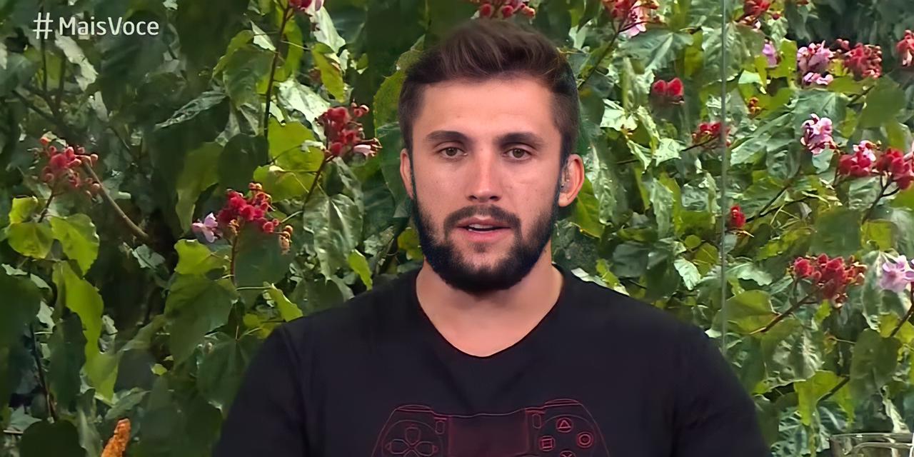 Arthur vai à Ana Maria (Reprodução) 