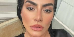 Cleo Pires surgiu em pose ousada em clique no Instagram (Foto: Reprodução)